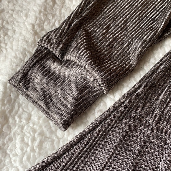 Slik Long-Sleeve off the Shoulder Fleece Tank - Picture 3 of 4